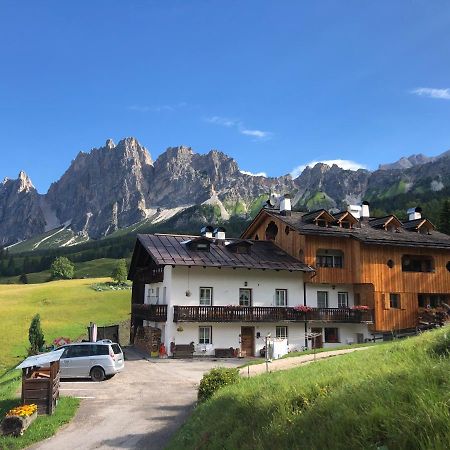 Ciasa Coletin Hotel Alvera Kültér fotó